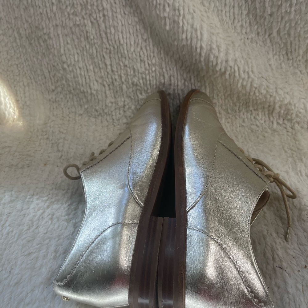 Metallic Gold Lace-Up Women's Oxford Shoes - Picture 6 of 10